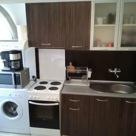 Nedyalkov * فارنا