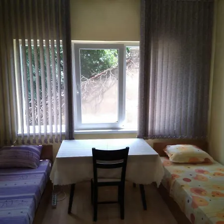 Nedyalkov فارنا